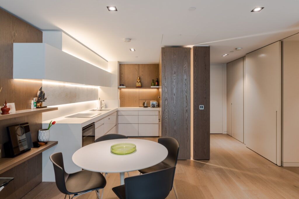 2 bedrooms - 1 bathrooms - House